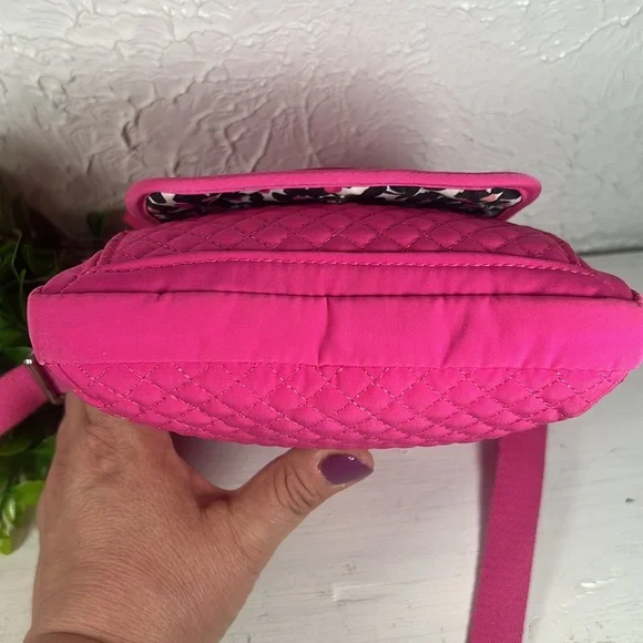 Vera Bradley Pink Quilted Crossbody Bag Barbie Pink Bag Vera Bradley Crossbody - Picture 3 of 15